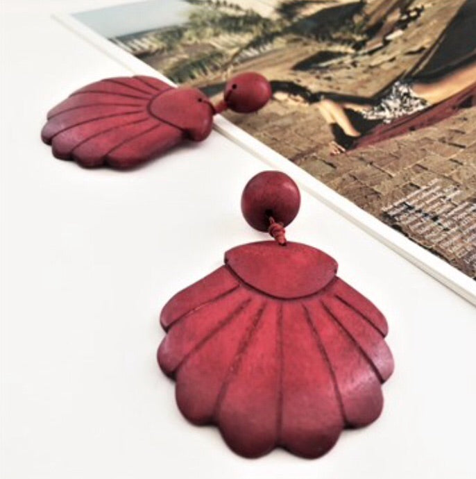 Timber Scallop Shell Earrings