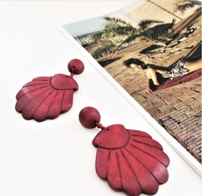 Timber Scallop Shell Earrings